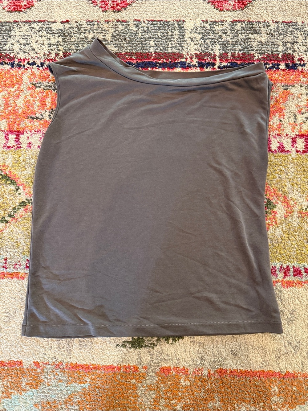 Elan One-Shoulder Asymmetrical Top in Charcoal Gray